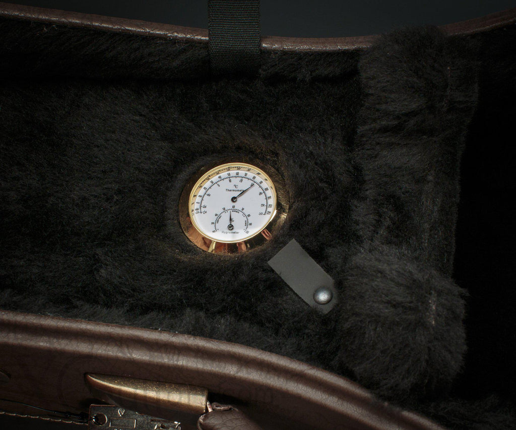 VGV Hardshell Case: Brown with Hygrometer (classy!) - Upgrade